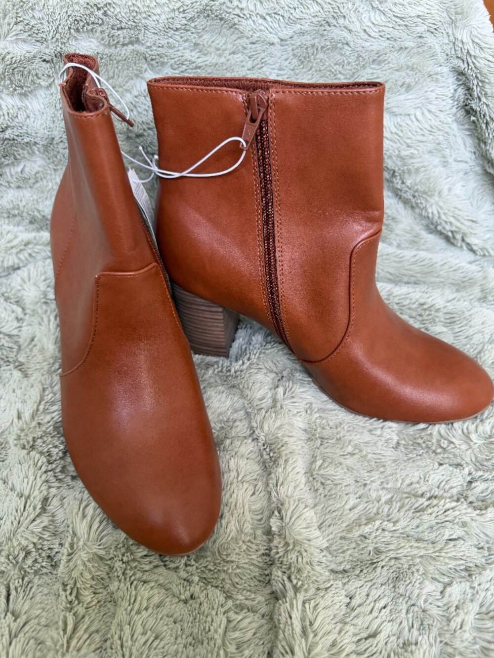 Old Navy Cognac Heeled Ankle Boots NWT Size 8
